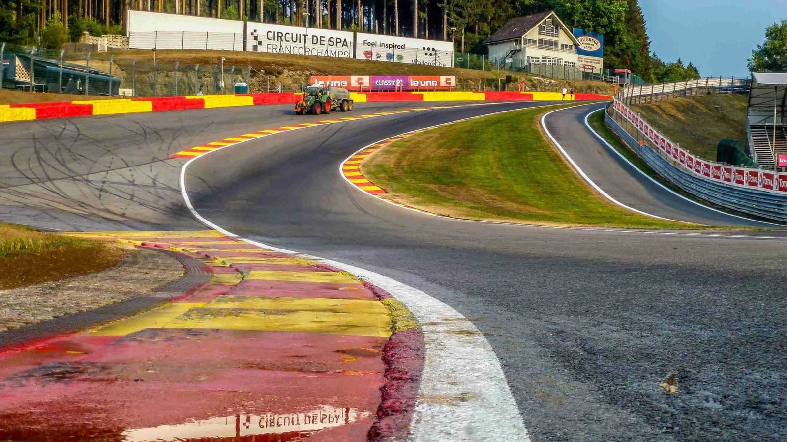 Best Race Tracks For Beginners In 2024