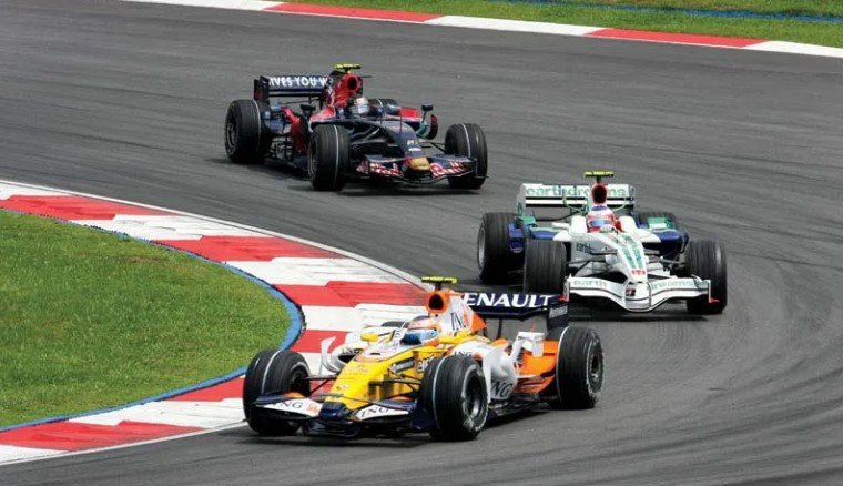 Key Differences Between Formula 1 and Rally Racing